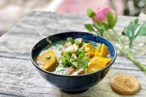 canh bí đỏ đậu ngự hầm với xương 5