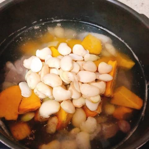 canh bí đỏ đậu ngự hầm với xương 3