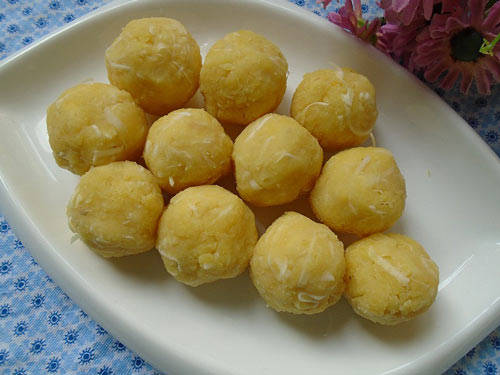 cach lam banh khoai lang cho be 4
