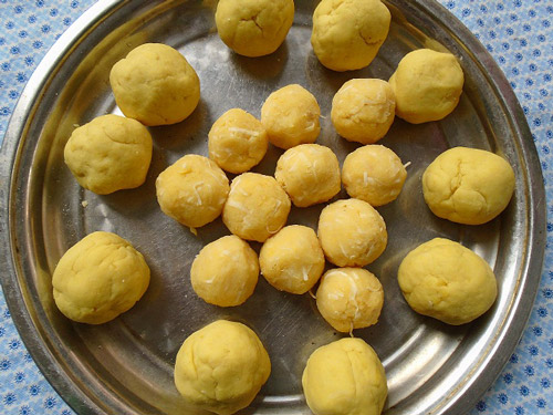cach lam banh khoai lang cho be 5