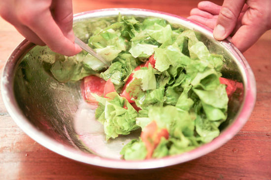 rau xa lach tron salad dau cho bua toi nhe nhang va thanh dam 7
