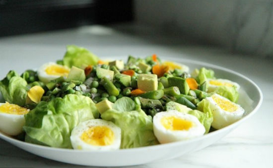 rau xa lach tron salad dau cho bua toi nhe nhang va thanh dam 9